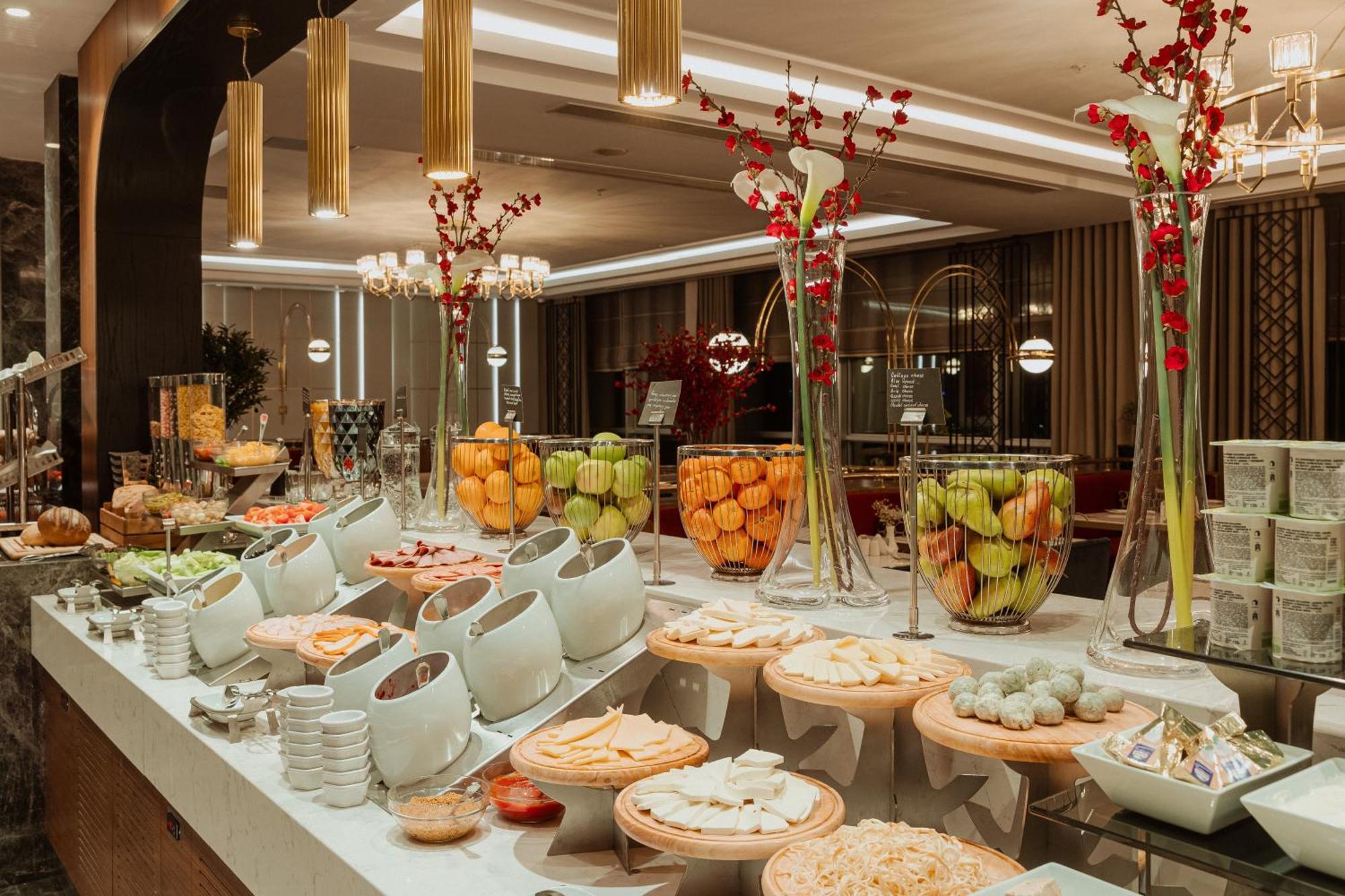 Sheraton Bisjkek Eksteriør bilde