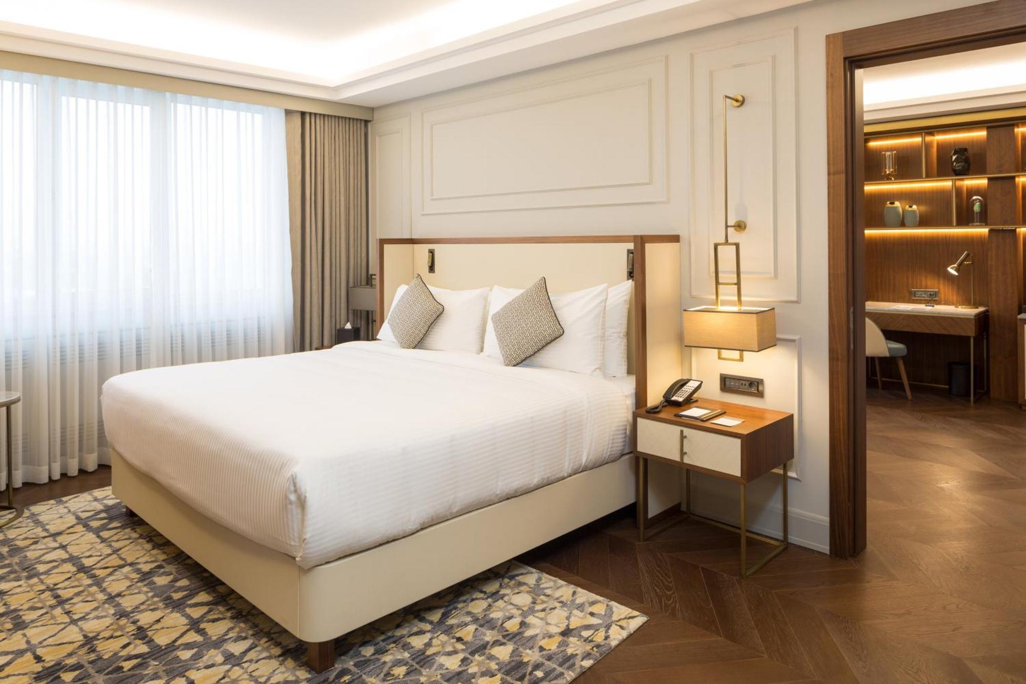 Sheraton Bisjkek Eksteriør bilde